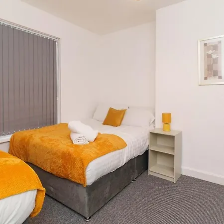 Dent House * Leeds (West Yorkshire)